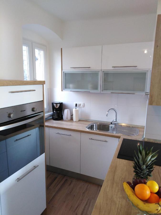 Apartments Nina Riva คาชเตลา ภายนอก รูปภาพ