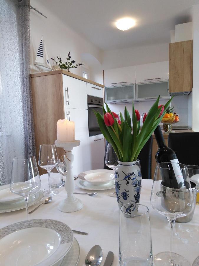 Apartments Nina Riva คาชเตลา ภายนอก รูปภาพ