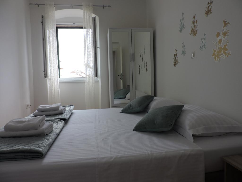Apartments Nina Riva คาชเตลา ภายนอก รูปภาพ