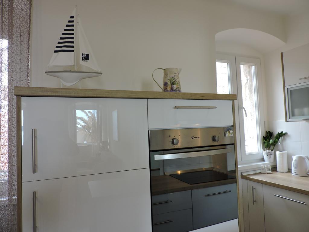 Apartments Nina Riva คาชเตลา ภายนอก รูปภาพ