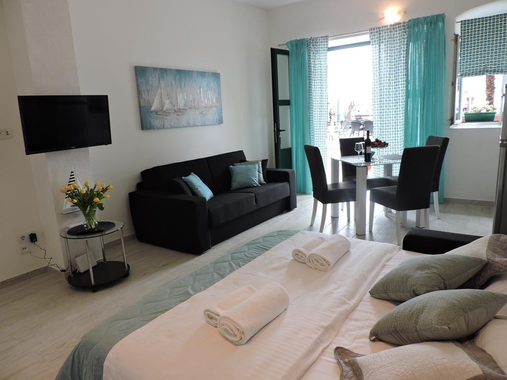 Apartments Nina Riva คาชเตลา ภายนอก รูปภาพ