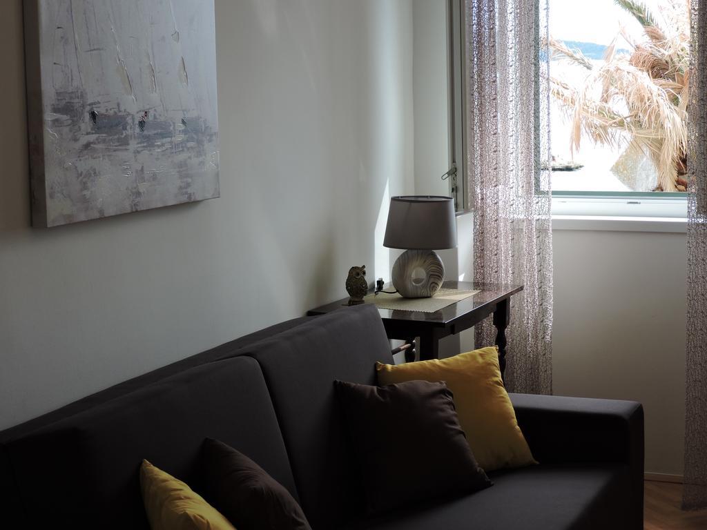 Apartments Nina Riva คาชเตลา ภายนอก รูปภาพ