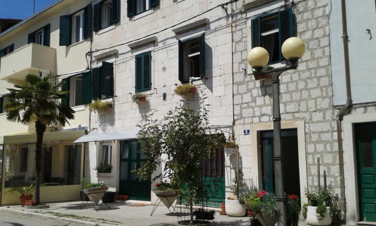 Apartments Nina Riva คาชเตลา ภายนอก รูปภาพ